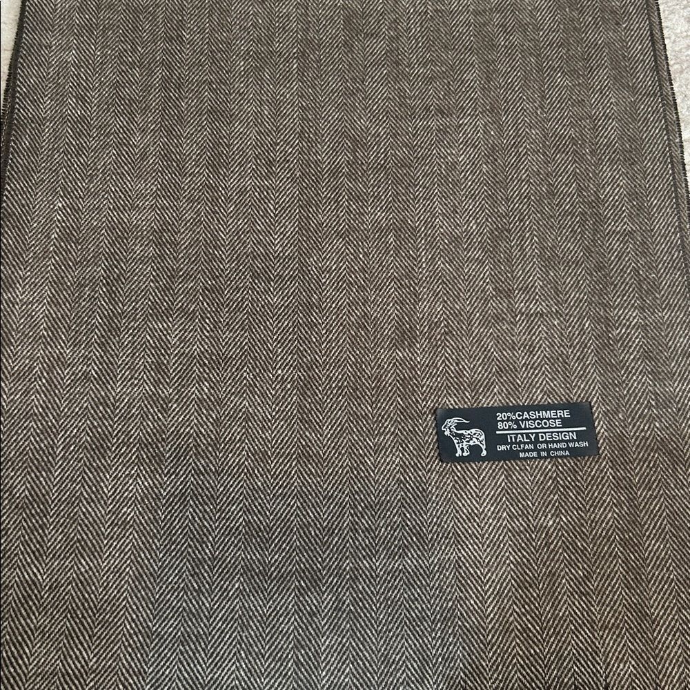 Brown and ivory cashmere blend long scarf - Picture 6 of 7